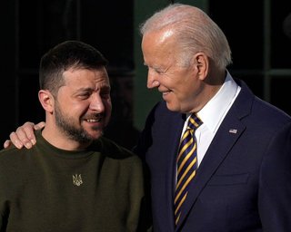 Байден дозволив Україні завдавати ударів ракетами ATACMS вглиб території РФ, — NYT