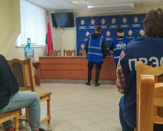 В Минске силовики задержали около 20 журналистов