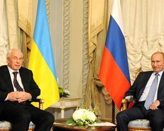 Путин - Азарову: Поэтому вы у нас кровь-то и пьете