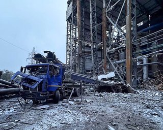 Росія впʼяте атакувала Запоріжсталь: по комбінату випустили ще шість балістичних ракет