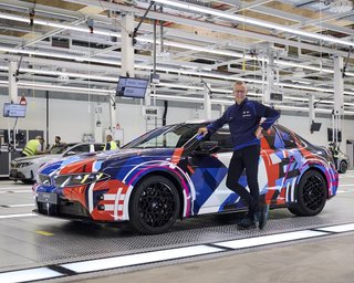 Перегляд багаторічної традиції: BMW представив прототип нового електроседана M3 (відео)