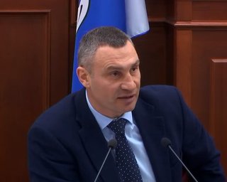 Работает не для всех: Кличко пригрозил остановить транспорт Киева из-за нарушителей