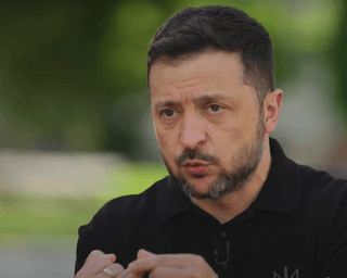 Продолжительность мобилизации, религиозные "притеснения" и коррупция в Украине: Зеленский дал интервью Шапиро (видео)