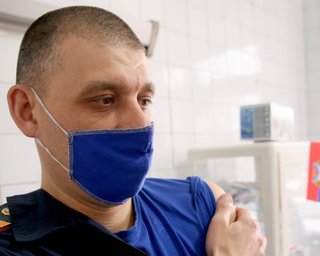 Вместо "Спутника" — "Ковид-ВАК". Что на самом деле колют жителям т.н. ЛНР