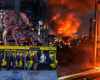 Соціальний терор почався: що буде, якщо РФ продовжить бити по мостах Києва