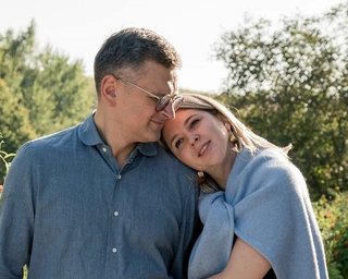 Девушка экс-министра предложила украинцам погреться вибраторами: все детали о скандале (фото)