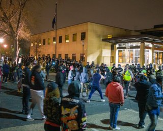 Протесты в Миннесоте продолжаются 3-й день: задержаны более 60 человек (видео)
