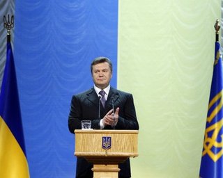 Янукович построит в Украине дом с прозрачными окнами