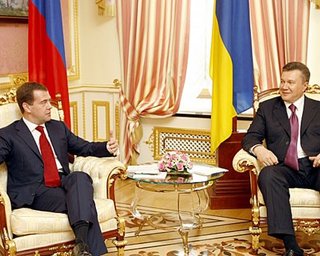 Янукович и Медведев снова встретились