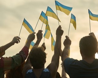Более трети украинцев денег хватает только на продукты и самое необходимое, — опрос
