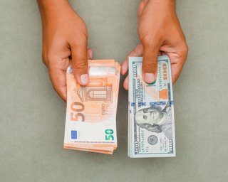 На нас чекає важливий тиждень: банкір оприлюднив прогноз курсу долара та євро в Україні