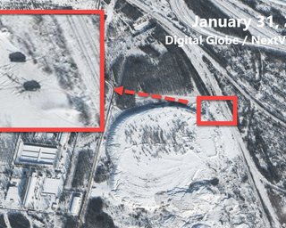 Bellingcat опубликовала фото стреляющих по Авдеевке тяжелых орудий боевиков
