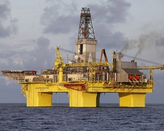 Цены на нефть пытаются отыграть недавнее падение: баррель WTI подорожал на 30%