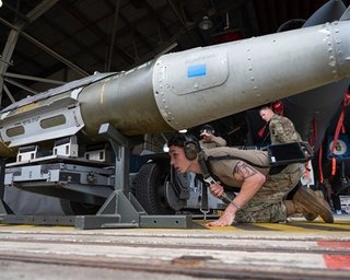 Замінять ATACMS: у США відновили постачання Україні далекобійних ракет-бомб GLSDB, — Reuters