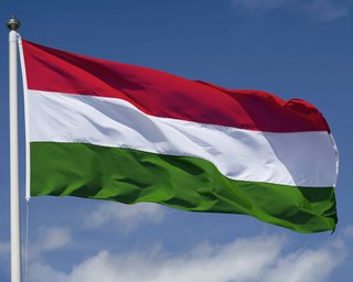 Венгрия ''втихаря'' раздает паспорта жителям Закарпатья