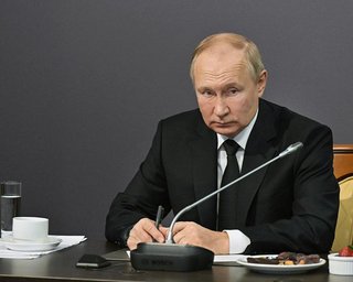 Российские элиты все подстроят ради мира с Западом: как иностранные СМИ видят арест Путина