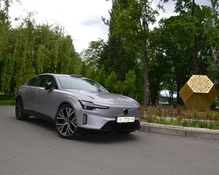 Шик по-скандинавски: тест-драйв нового электромобиля Volvo ES90