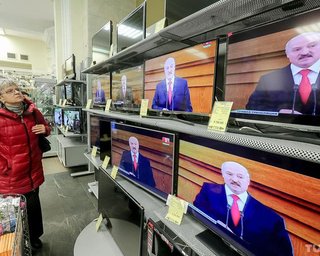С белорусского ТВ уволились трое ведущих
