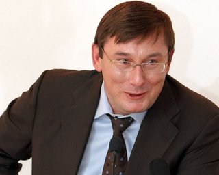 Луценко рассказал о двух направлениях деятельности Януковича
