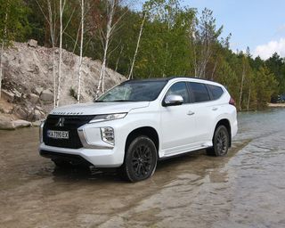 Стара школа: тест-драйв позашляховика Mitsubishi Pajero Sport