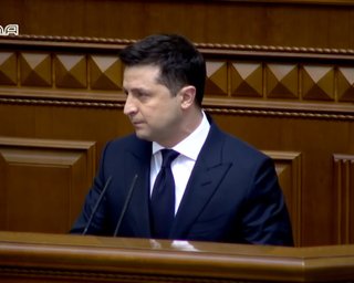 Средняя зарплата врача в Украине в 2022 году будет 24 тысячи гривен, — Зеленский (видео)