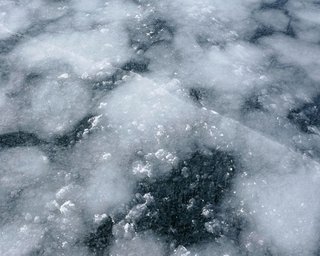 Нарвали з датчиками вперше пробралися під льодовики Гренландії: натрапили на щось тривожне
