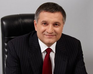 Аваков в ближайшие дни вернется в Украину