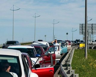 Вслід за Москвою: у Петербурзі ввели ліміти на продаж бензину, — росЗМІ (відео)