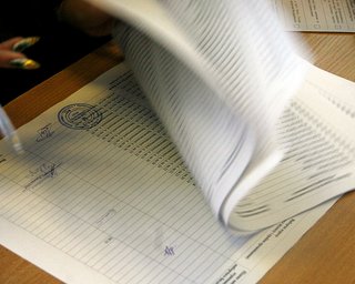 Дополнительные участки для голосования открылись в Донецкой области