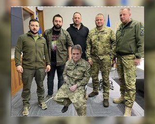 С делом Стуса, Кадыровым и в "золотом вагоне". Появились мемы о задержании Медведчука (фото)