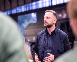 "Трагічний фанатизм" та війна: у Польщі українців призовного віку хочуть відправити додому (відео)
