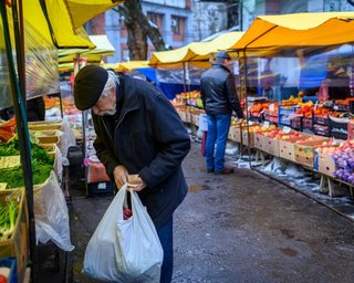 Кавуни без баржі. Як окупація Херсона змінить ціни на овочі та фрукти