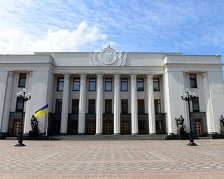 Комитет ВР поддержал президентские инициативы изменения Конституции