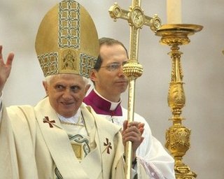 Папа Римский призвал к немедленному прекращению войны в Ливии
