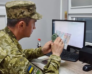 Проблеми з готівкою на кордоні: які правила можуть вплинути на виїзд