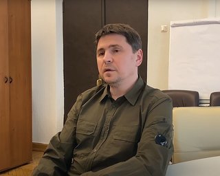 Скандал на виборах у ФІДЕ: Подоляк приєднався до підсанкційного Турлова, ФШУ звернулася до Зеленського