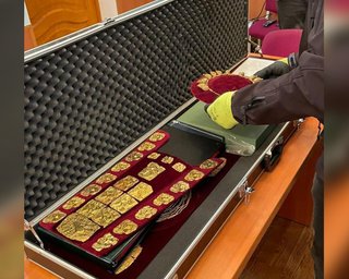 Дорогі авто й антикваріат: СБУ завадила голові "Мотор Січ" вивезти майно (фото)