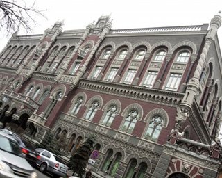 Нацбанк продлил действие временной администрации в Инпромбанке и в Банке Столица