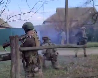"Бой с режимом Путина": "Русский добровольческий корпус" повторно зашел в Брянскую область (видео)