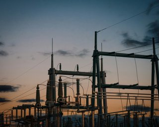 Зміна тактики РФ: дрони атакують невеликі українські електростанції, — Reuters