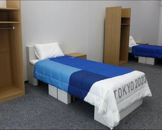 До 200 кг и никаких резких движений: спортсменам на Олимпиаде поставили антисекс-кровати
