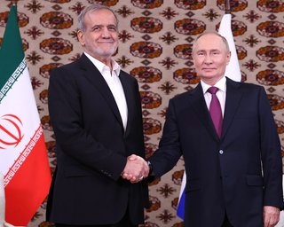 "Має ще вдосталь міці": РФ постачає Тегерану ракети у війні проти США — Bloomberg