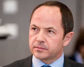 В БЮТ Тигипко обвинили в раздвоении личности и призвали уйти