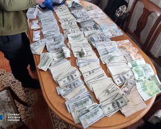 От $2500 за "белый билет": на Днепропетровщине задержали организаторов схемы для уклонистов (видео)