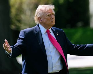 "Нам потрібно переконати Зеленського": Трамп відповів на порушення "енергетичного перемир'я" (відео)