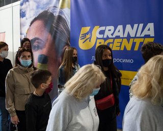 Від 449 євро до нуля: на яку допомогу можуть розраховувати українці за кордоном