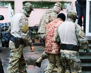 Наших моряков в Москве посадили в одиночки