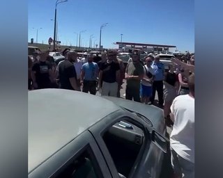 "Просто примха": кримчанам на АЗС у Кубані не продають бензин (відео)