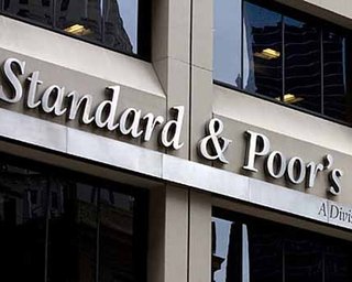 S&P: К концу года половина кредитов  в Украине станут проблемными