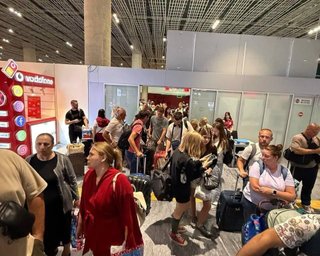 "Вивозитимуть частинами": турецькі авіакомпанії скасовують рейси до РФ після слів Зеленського
